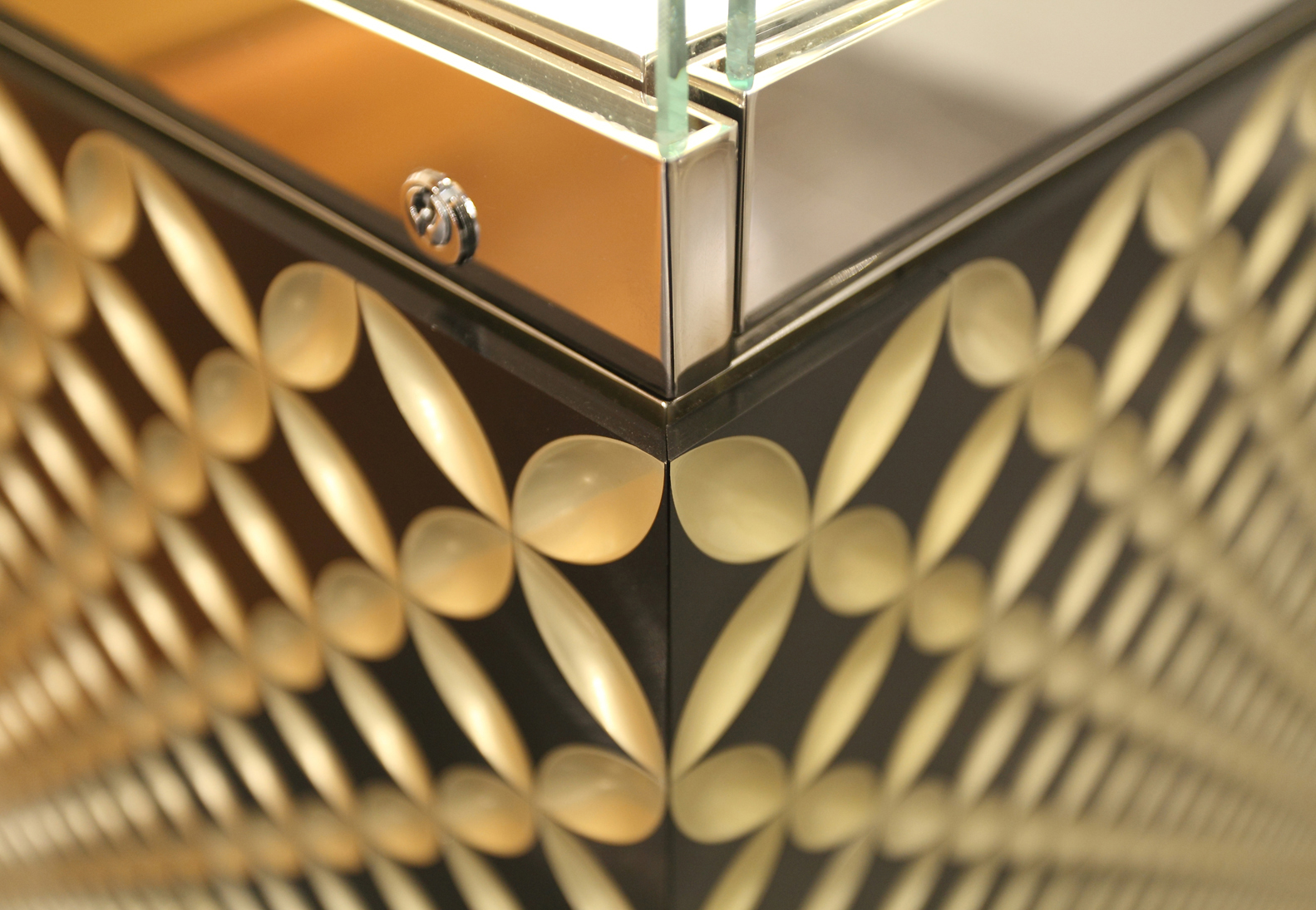 anodized aluminium ©Neal Feay Company