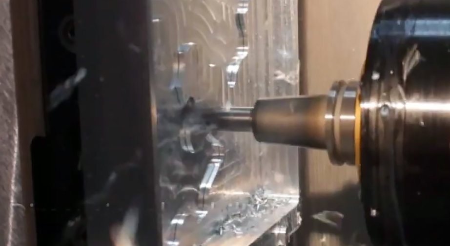 Horizontal machining equipment